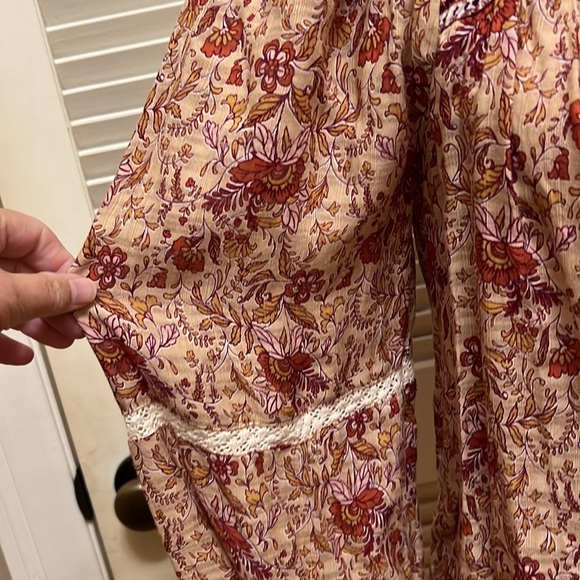 58. June & Hudson Bohemian Print Peasant Style Blouse - Picture 7 of 16